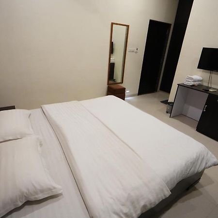 Hotel Ravi Residency Nadiād Eksteriør billede