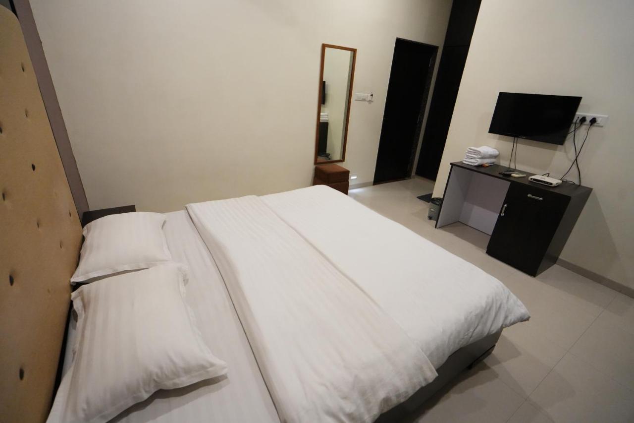 Hotel Ravi Residency Nadiād Eksteriør billede
