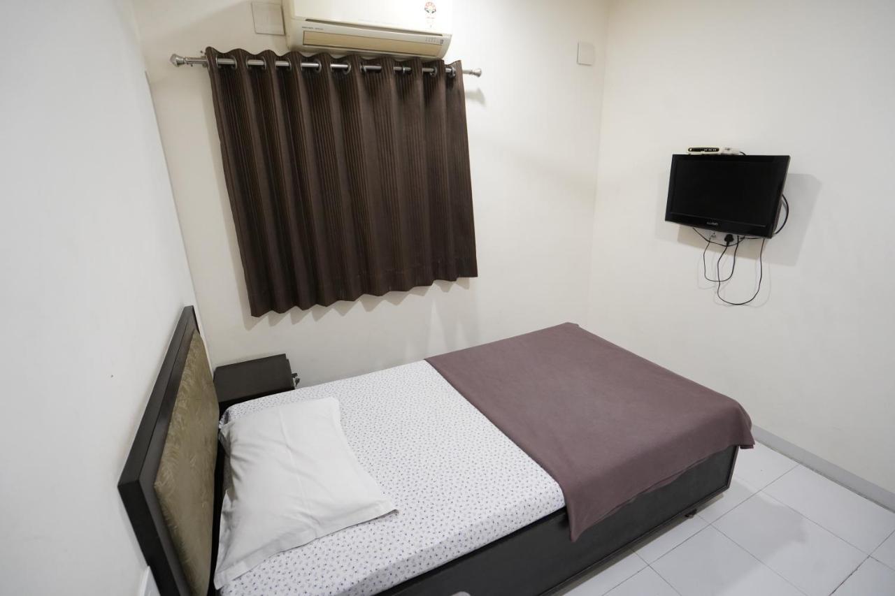 Hotel Ravi Residency Nadiād Eksteriør billede
